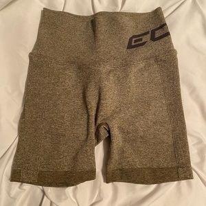 Echt Arise scrunch shorts